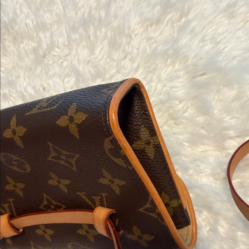 Louis Vuitton RARE Pochette Florentine Monogram Shoulder Bag - Picture 11 of 11